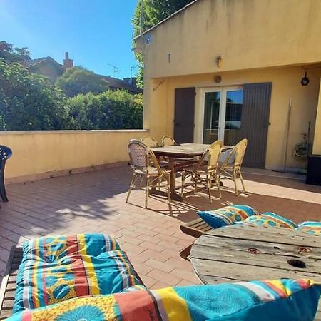 Chambre Avec Terrasse Lägenhet Sarrians Exteriör bild